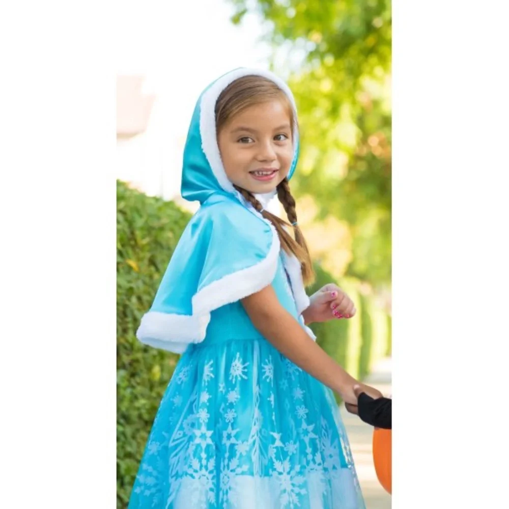 COPY - Disneys Frozen Elsa cape with fur hood EUC Sz 6 Cape only